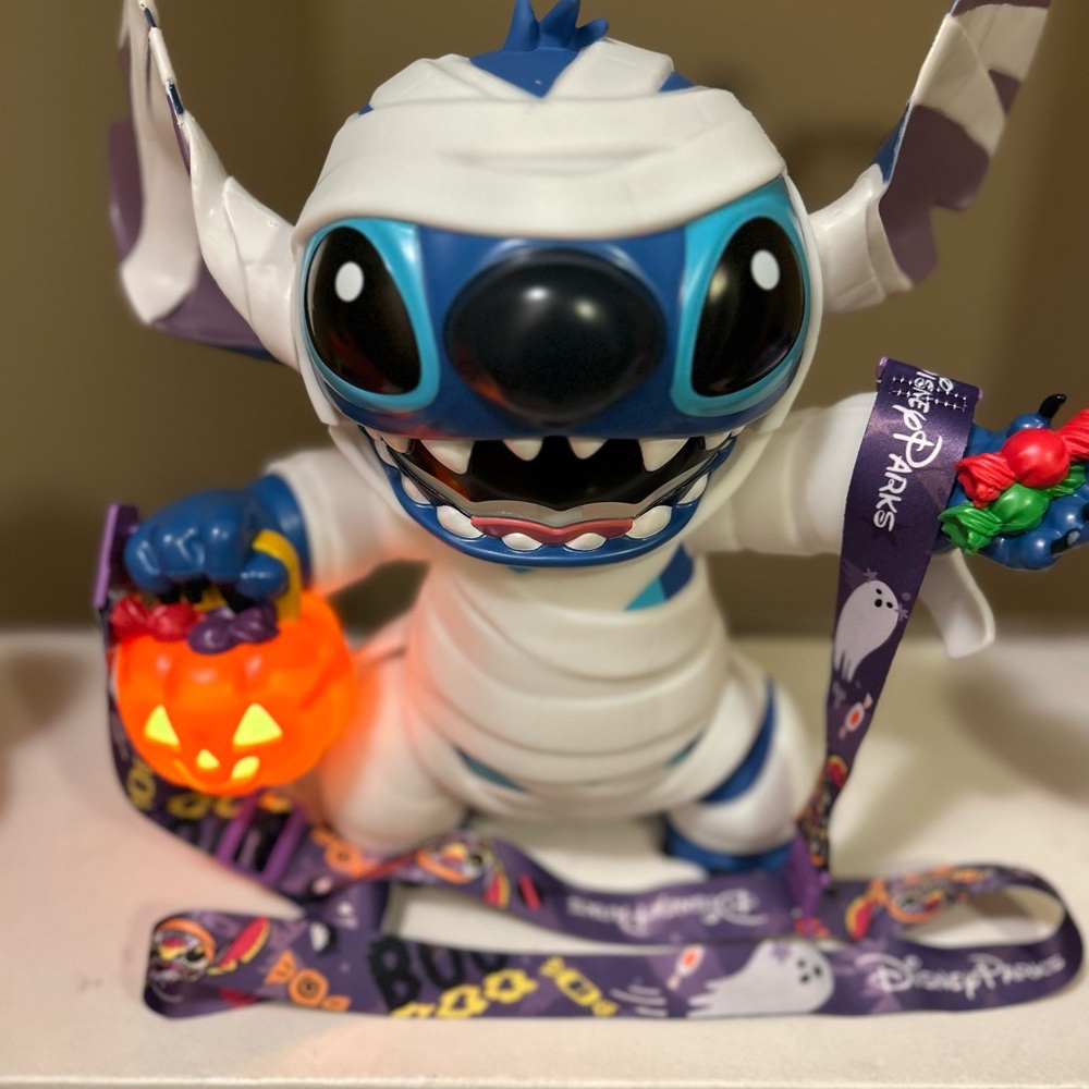 Stitch Halloween Glow in the Dark Light-Up Popcorn Bucket - Picture 3 of 11